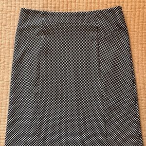 Black and White Knee-Length Pencil Skirt for Work